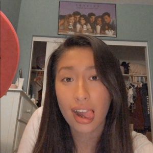 Meet your Posher, Maya